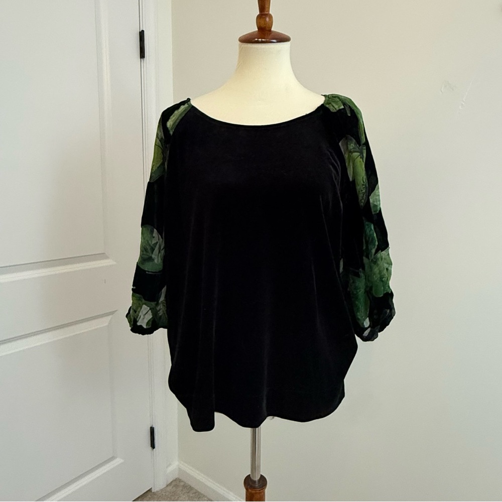 Umgee Black Velvet Top NWT 3/4 Sleeves Flowy Oversized Holiday Size Small